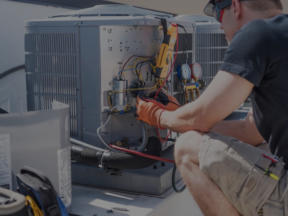 AC Serices - Tech installing new air conditioner